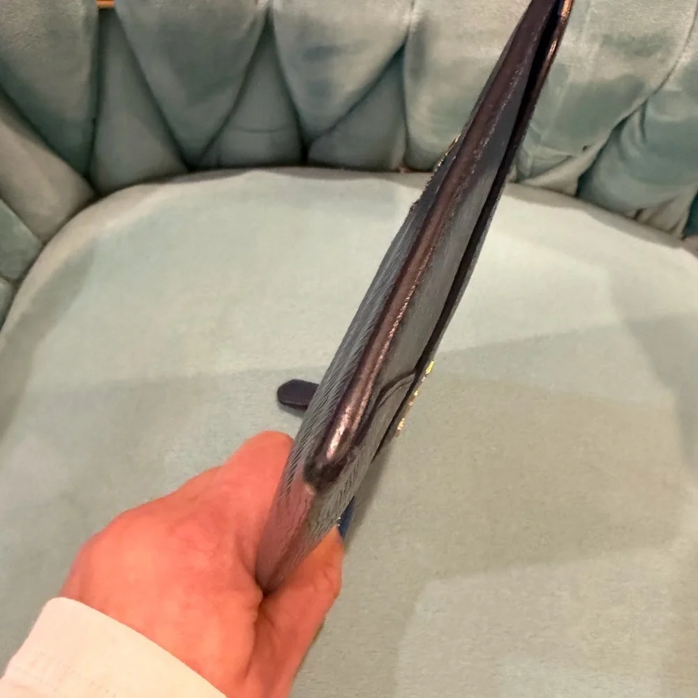 Prada Envelope Wallet in Blue Leather Flawed Gem ๐ - Picture 10 of 17